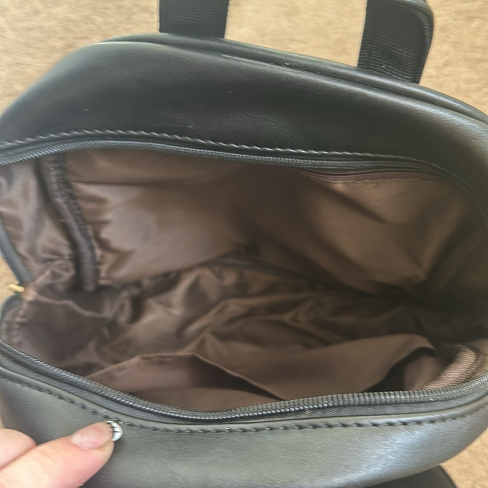 Small backpack - Picture 2 of 4